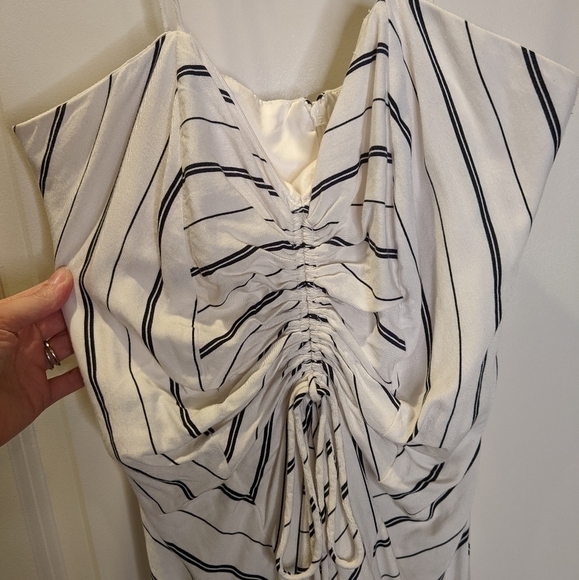 BARDOT Winona Strappy Chevron White and Black Sun Dress size Small - Picture 4 of 6